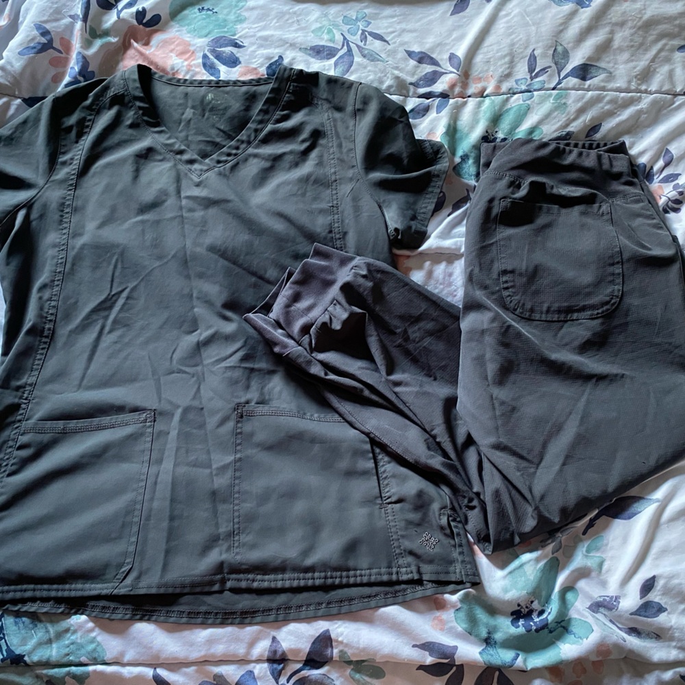 Gray jogger scrub set